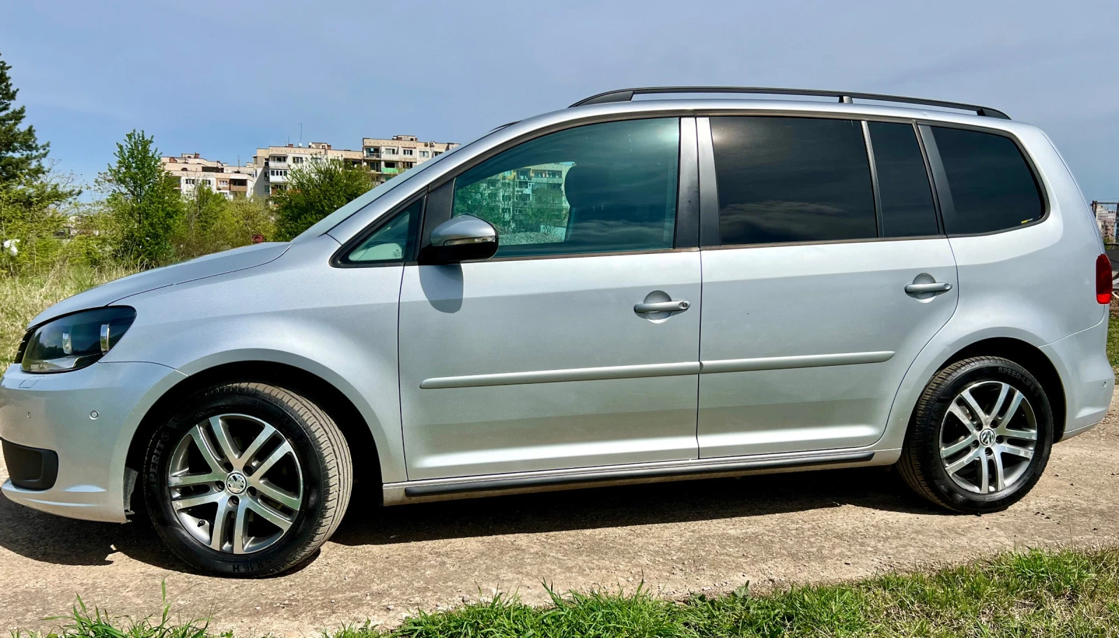 VW Touran 1.6 TDI/DSG/DCC - изображение 4