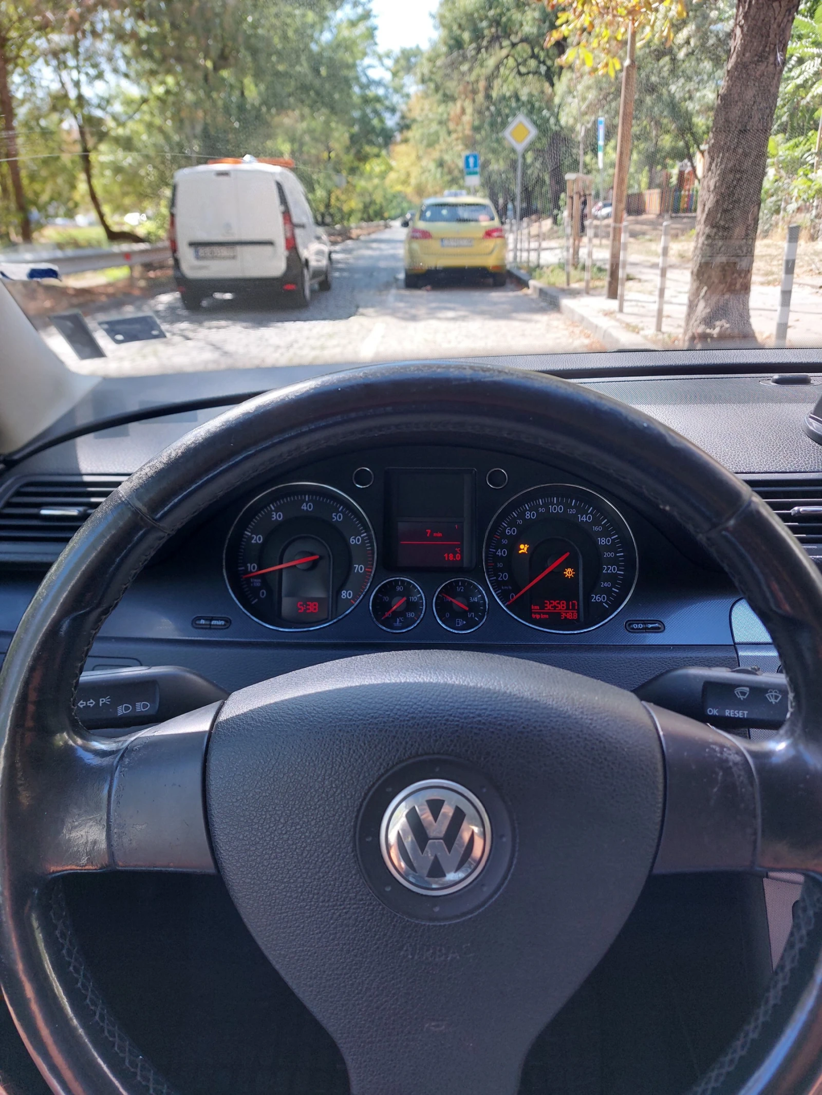 VW Passat 2.0 FSI | Mobile.bg   11