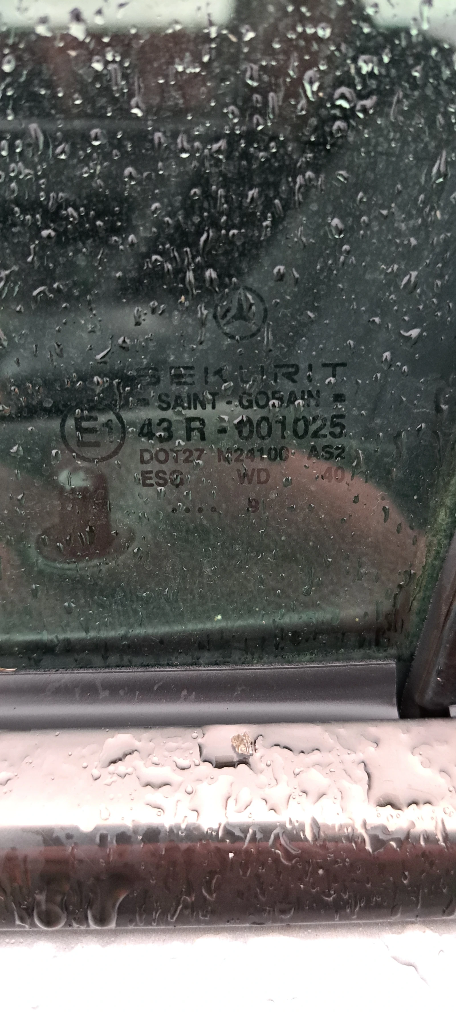 Mercedes-Benz E 220 Е 220 - изображение 8