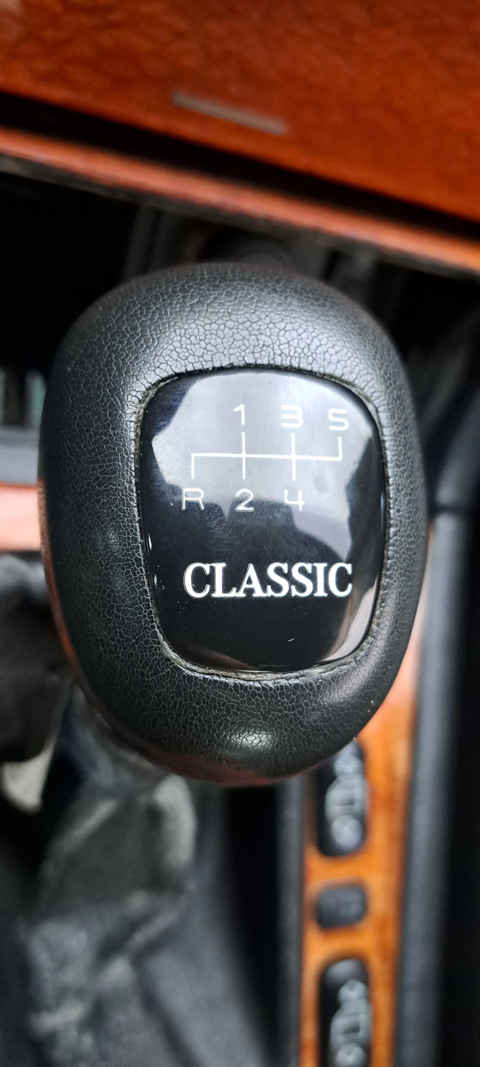 Mercedes-Benz E 220 � 220 | Mobile.bg � ����������� 12