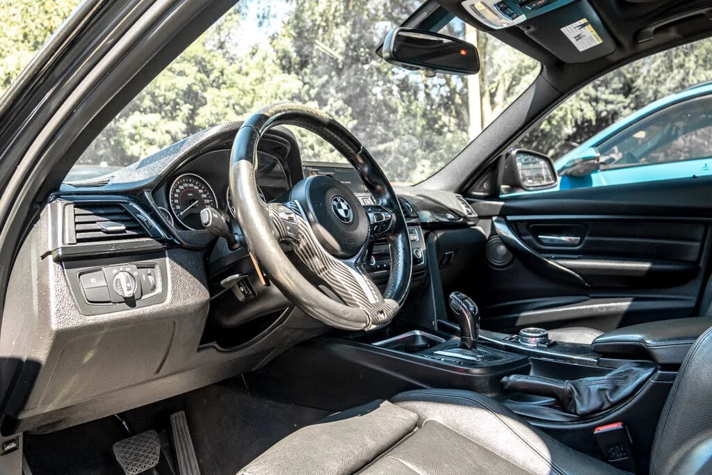 BMW 335 I * M-Package* * HeadUp* AвтоКредит* (ЦЕНА ДО БГ) - изображение 7