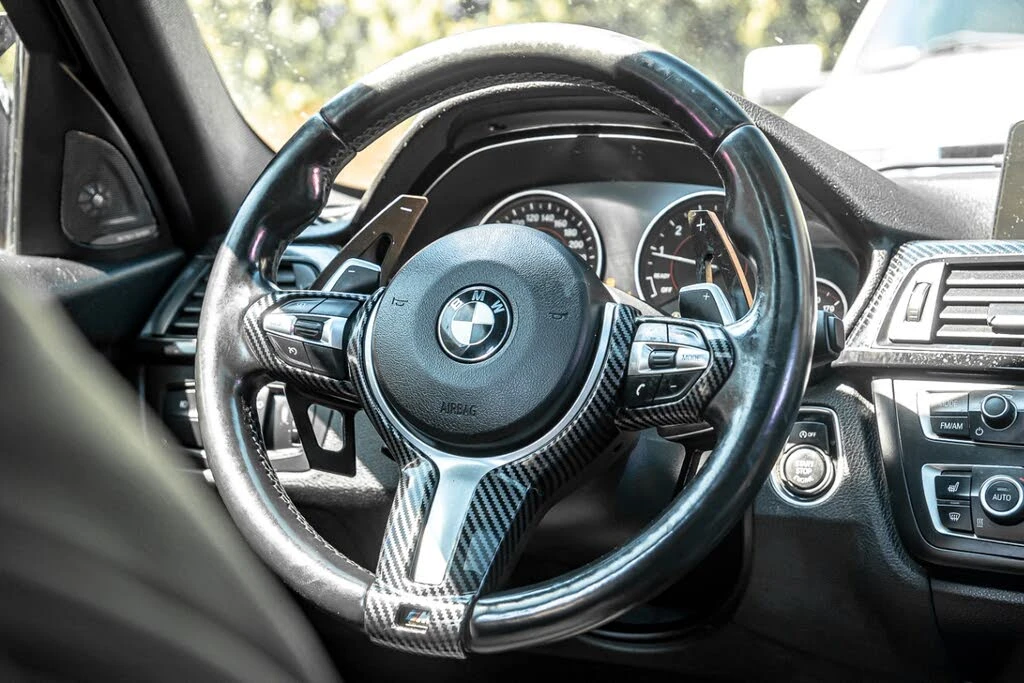 BMW 335 I * M-Package* * HeadUp* AвтоКредит* (ЦЕНА ДО БГ) - изображение 6