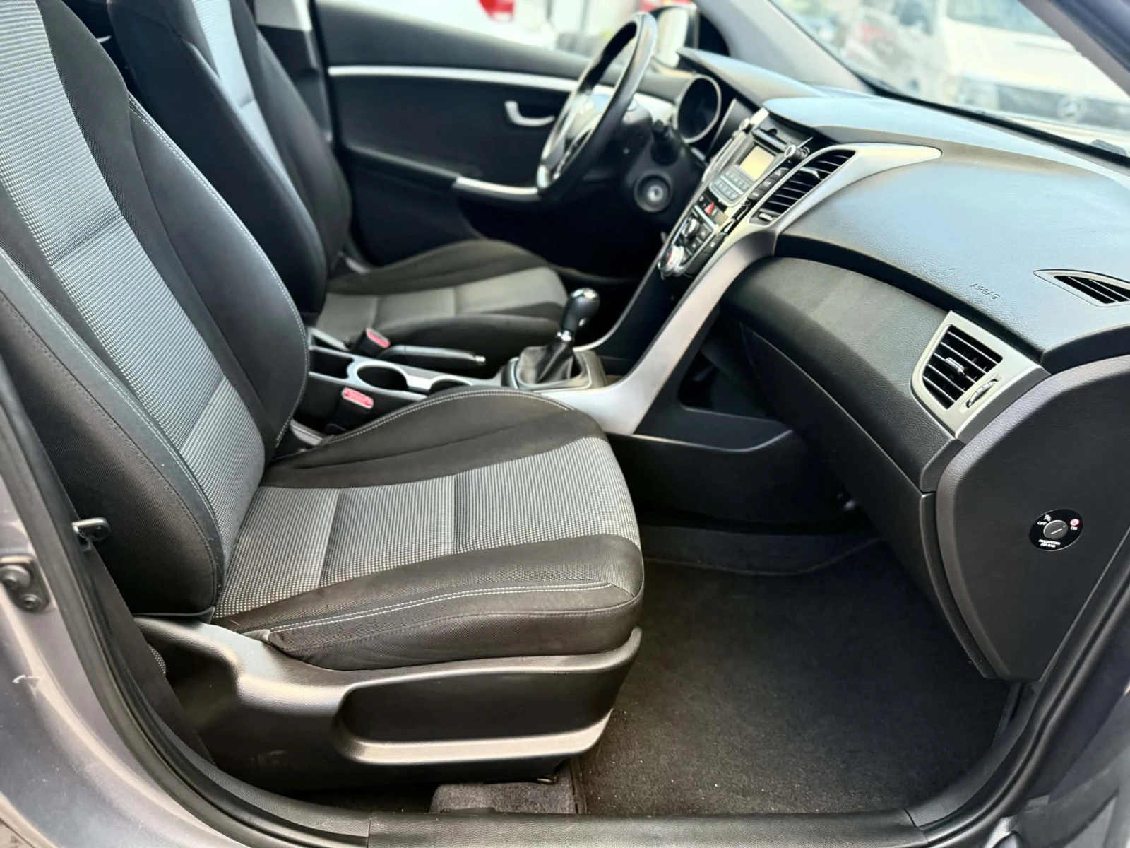 Hyundai I30 1.4 129���.�� | Mobile.bg � ����������� 12