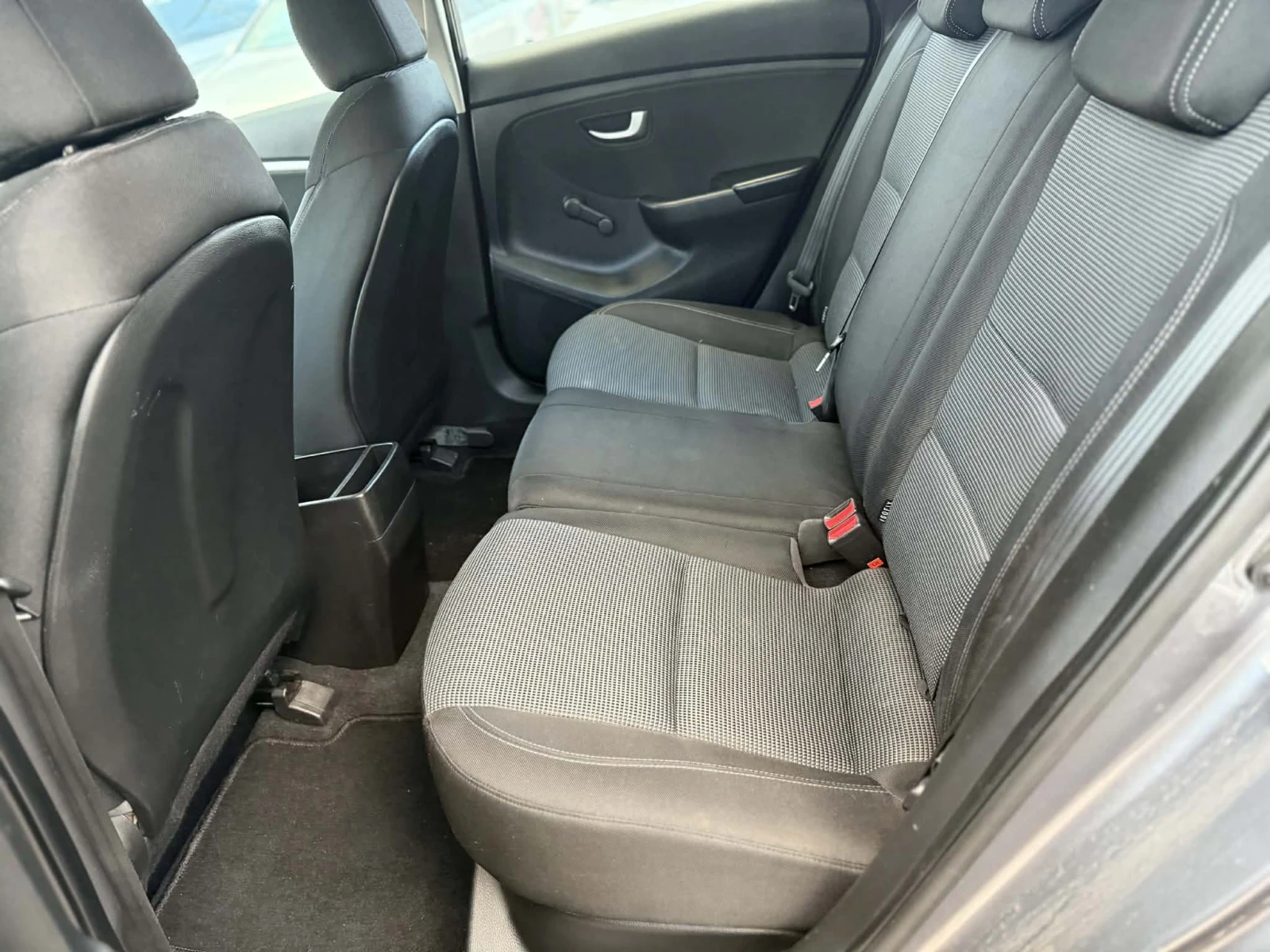 Hyundai I30 1.4 129���.�� | Mobile.bg � ����������� 13