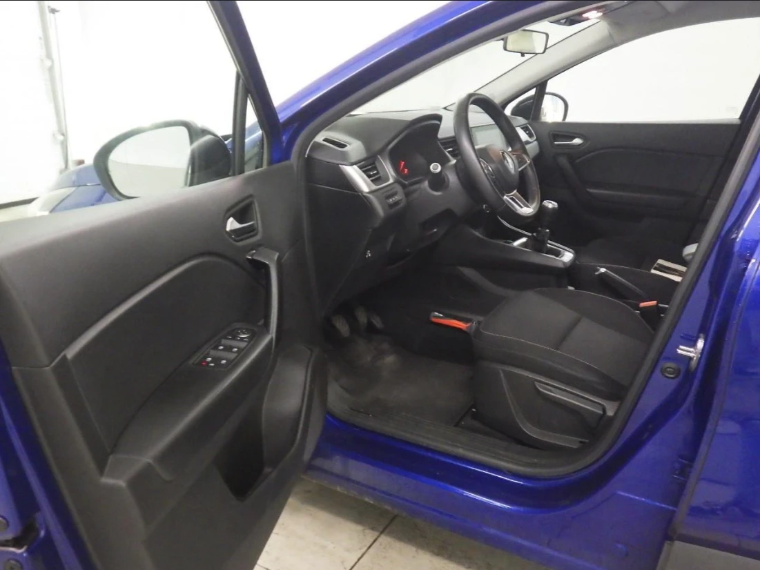 Renault Captur 1.0 TCe Zen, снимка 3 - Автомобили и джипове - 53769916