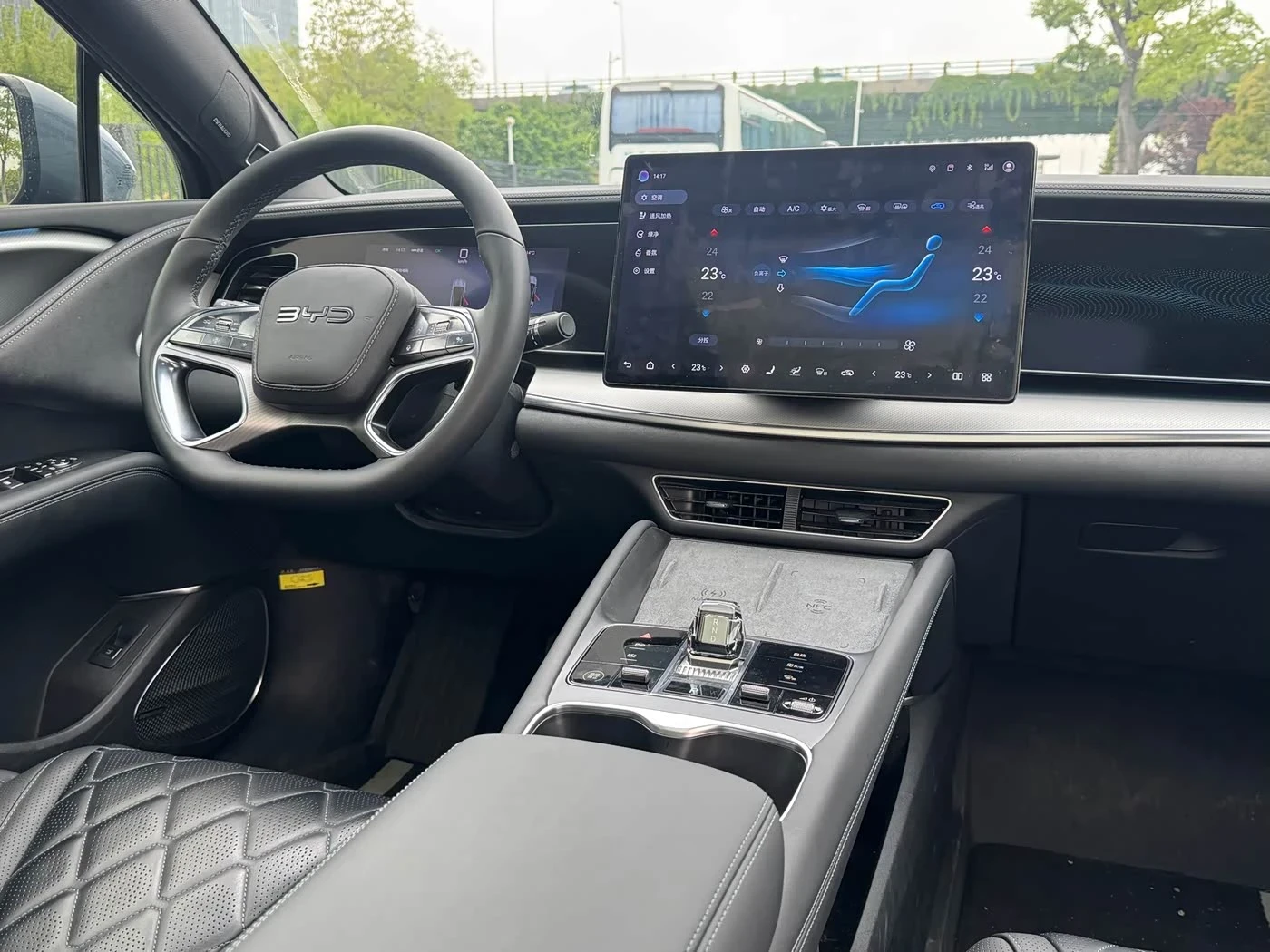 BYD Sealion 7 Smart Navigation 610 autogeorge.com, снимка 7 - Автомобили и джипове - 54595336