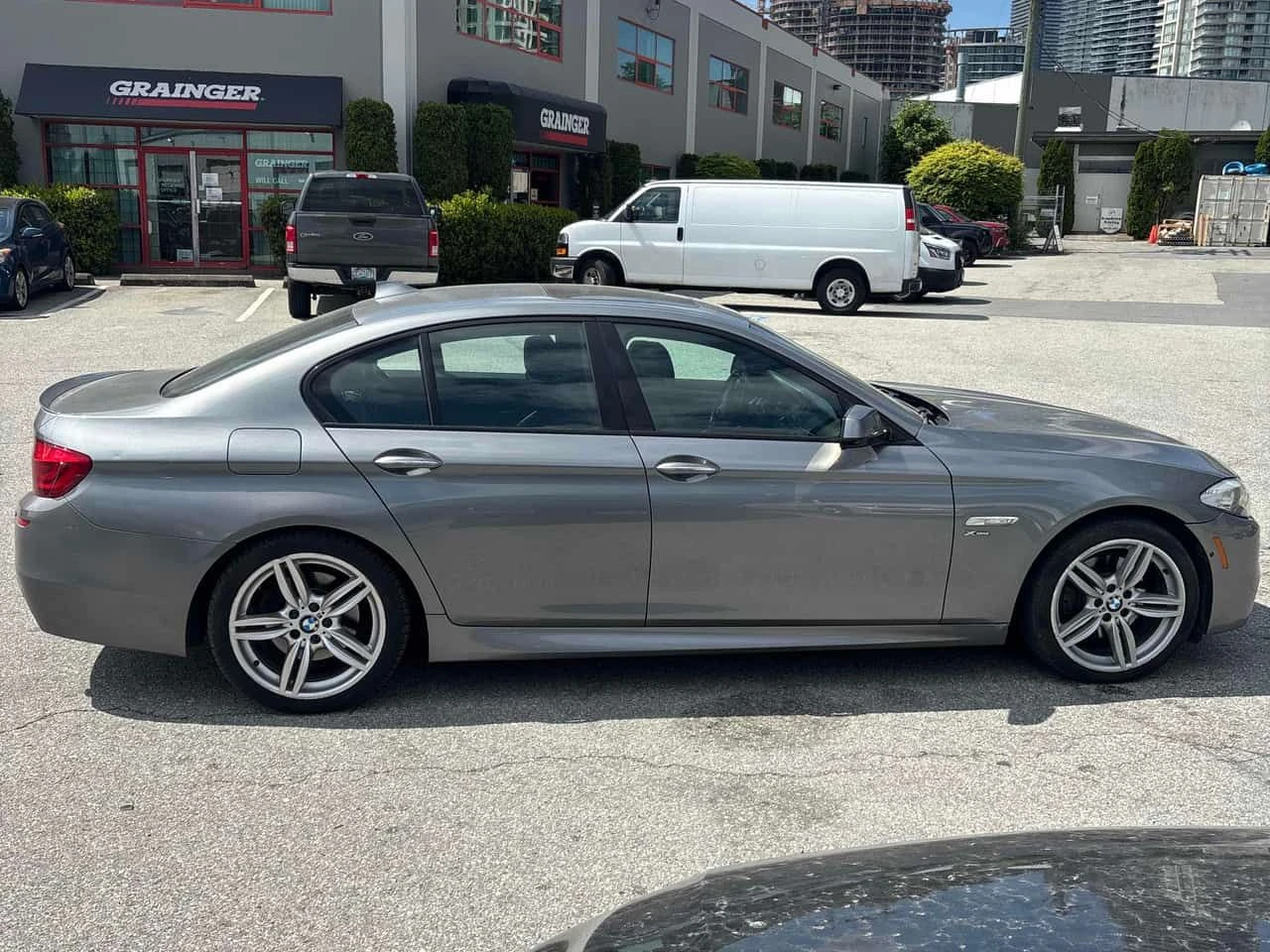 BMW 535 * xDrive * КАМЕРА* ПОДГРЕВ* М-ПАКЕТ* , снимка 4 - Автомобили и джипове - 54605826