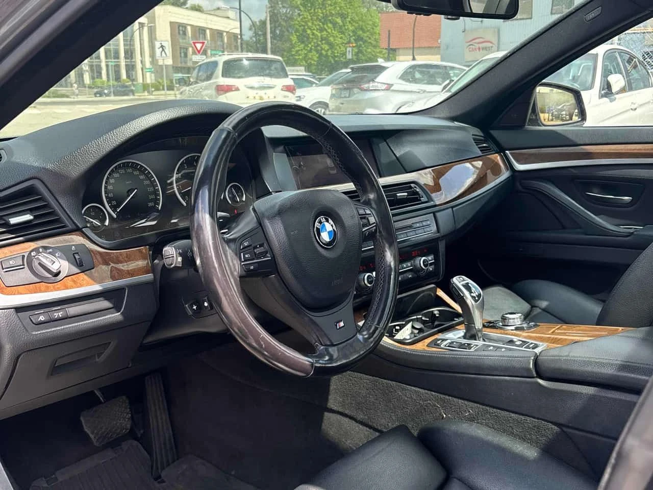 BMW 535 * xDrive * КАМЕРА* ПОДГРЕВ* М-ПАКЕТ* , снимка 7 - Автомобили и джипове - 54605826