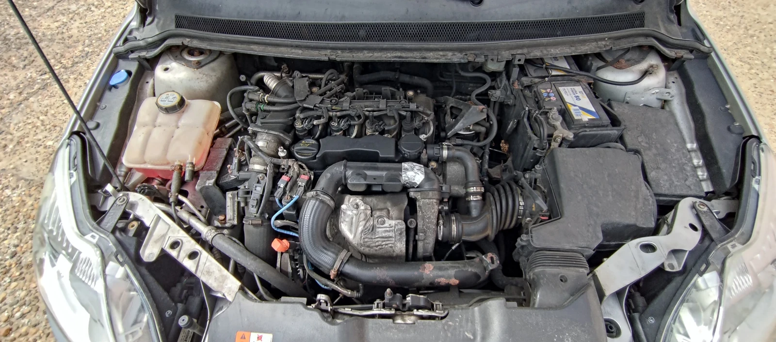 Ford Focus 1.6 Tdci, снимка 15 - Автомобили и джипове - 54985154
