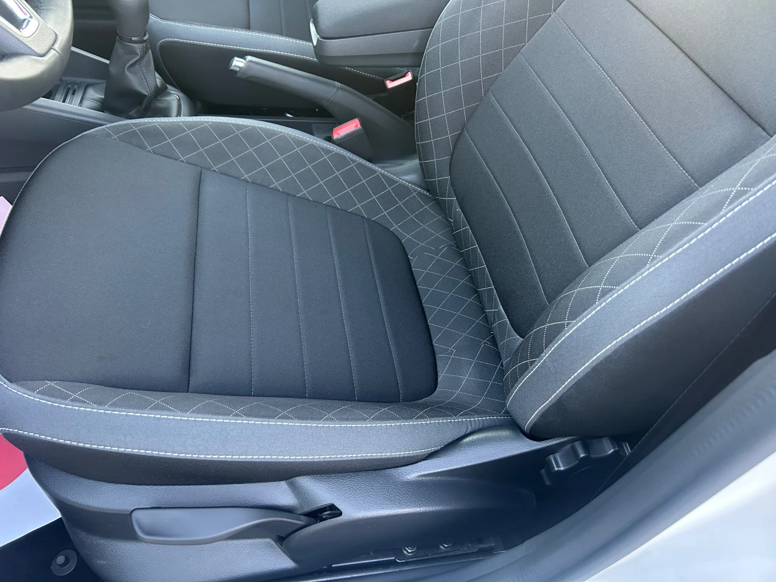 Skoda Fabia 1.0i 3490- KM NOVA, снимка 15 - Автомобили и джипове - 55075755