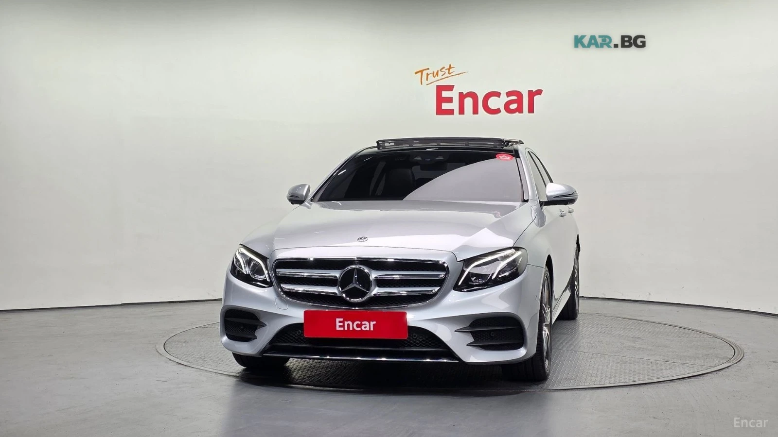 Mercedes-Benz E 300 4MATIC AMG* HUD* КОЖА* ОБДУХВ* НАВИ* ПАНО, снимка 3 - Автомобили и джипове - 55317675