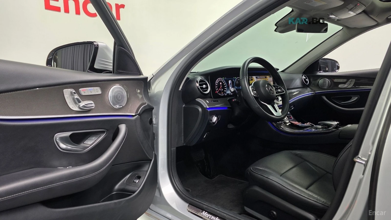 Mercedes-Benz E 300 4MATIC AMG* HUD* КОЖА* ОБДУХВ* НАВИ* ПАНО, снимка 12 - Автомобили и джипове - 55317675