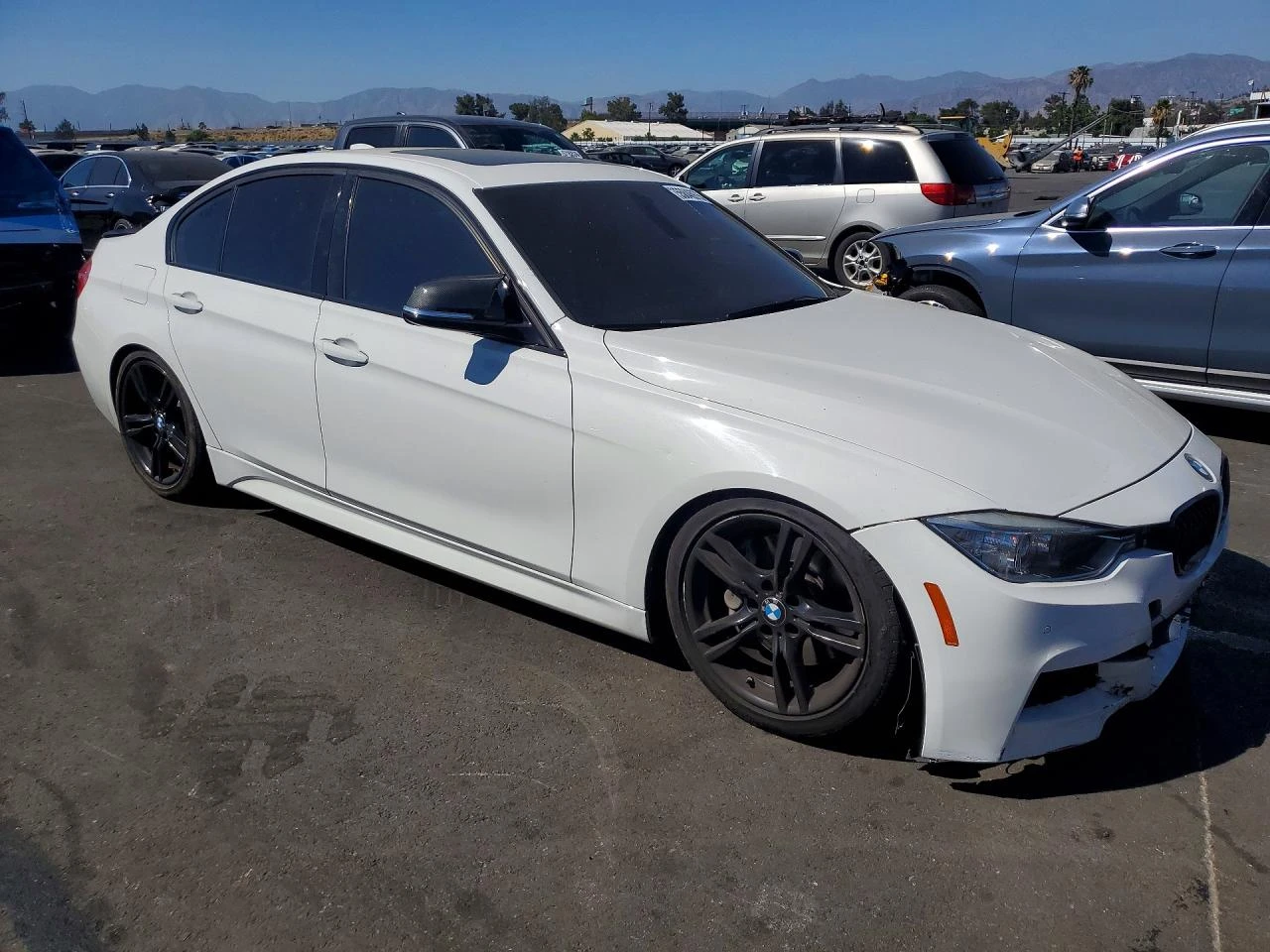 BMW 335 M SPORT PACK| HUD| KEYLESS| 88, 000KM!!! | Mobile.bg � ����������� 2