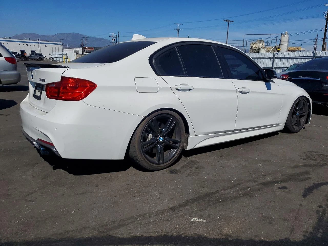 BMW 335 M SPORT PACK| HUD| KEYLESS| 88, 000KM!!! | Mobile.bg � ����������� 4