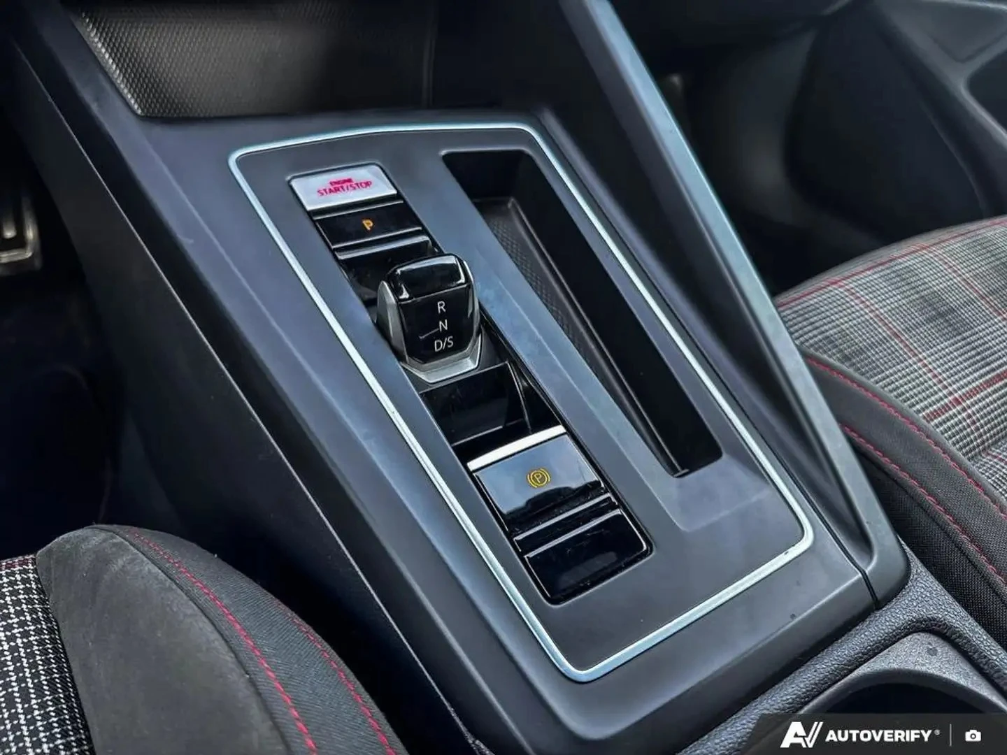 VW Golf GTI AUTOBAHN DSG ЦЕНА ДО БЪЛГАРИЯ АВТОКРЕДИТ, снимка 12 - Автомобили и джипове - 55464046