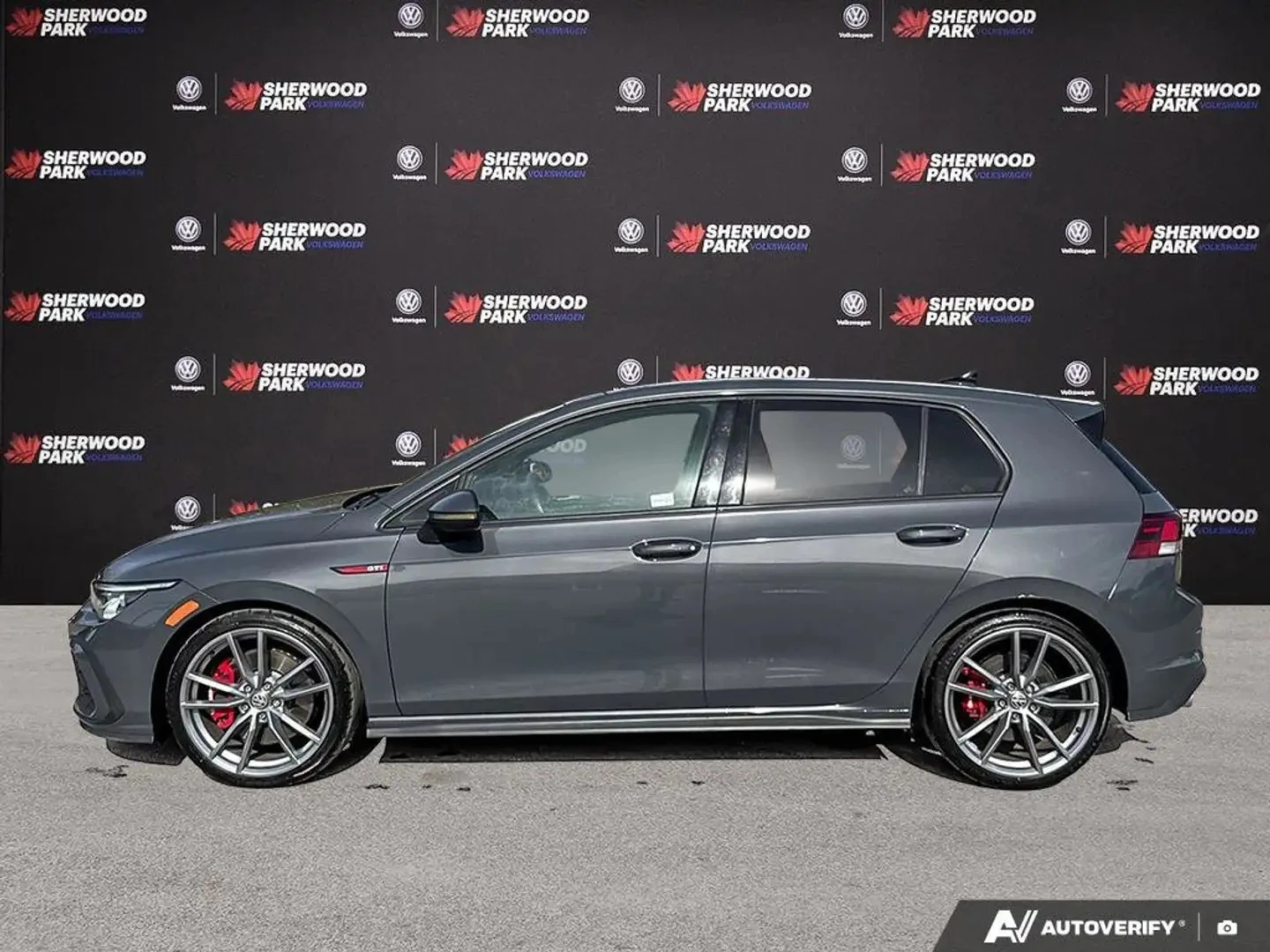 VW Golf GTI AUTOBAHN DSG ЦЕНА ДО БЪЛГАРИЯ АВТОКРЕДИТ, снимка 3 - Автомобили и джипове - 55464046