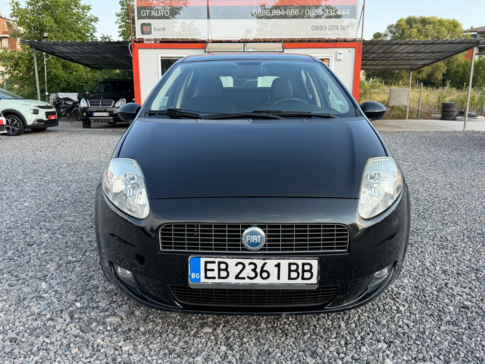 Fiat Punto Grande, 1.4i, Автомат.113000км! 2 Комплекта джанти, снимка 3 - Автомобили и джипове - 55565106
