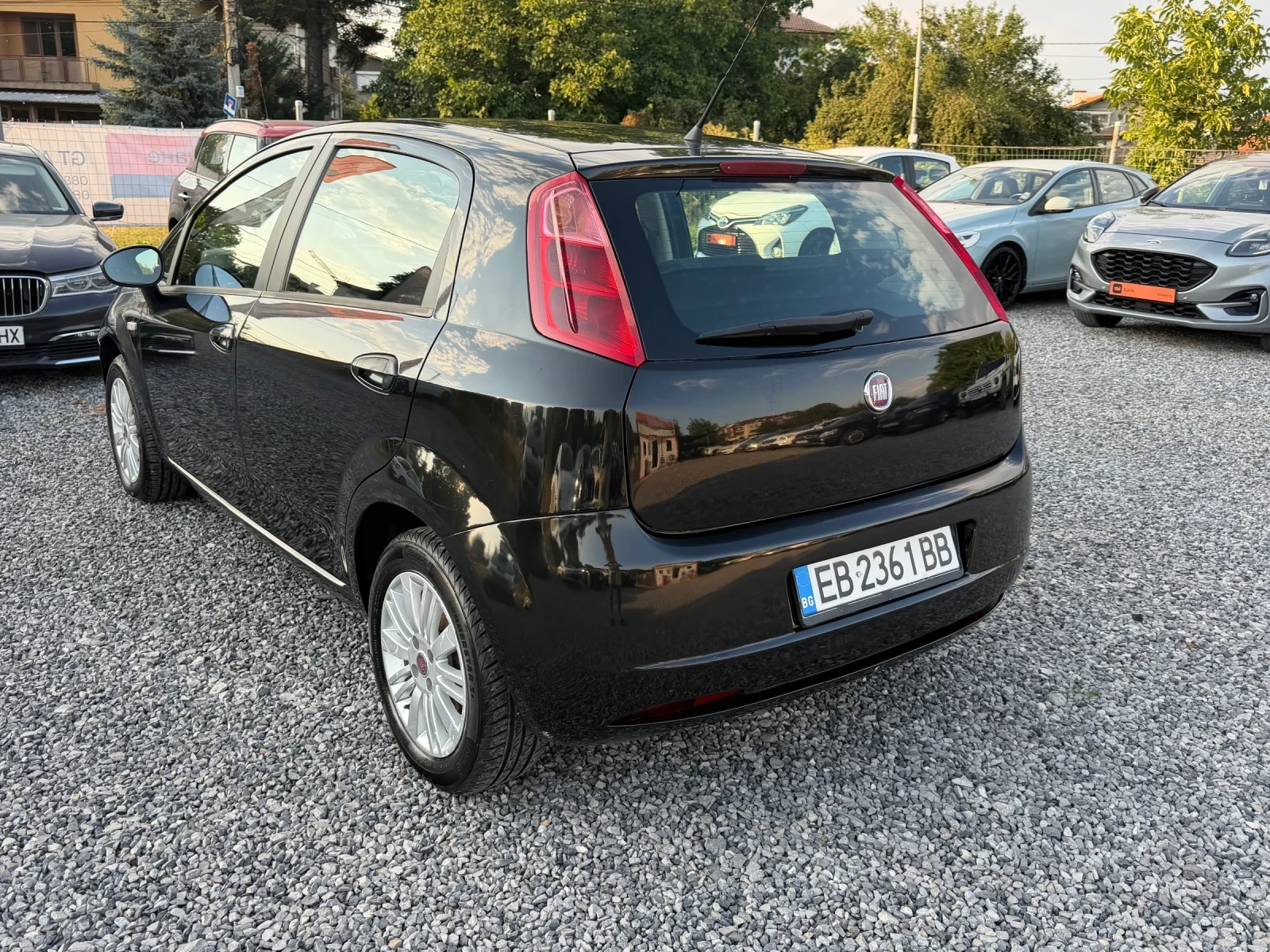 Fiat Punto Grande, 1.4i, Автомат.113000км! 2 Комплекта джанти, снимка 6 - Автомобили и джипове - 55565106