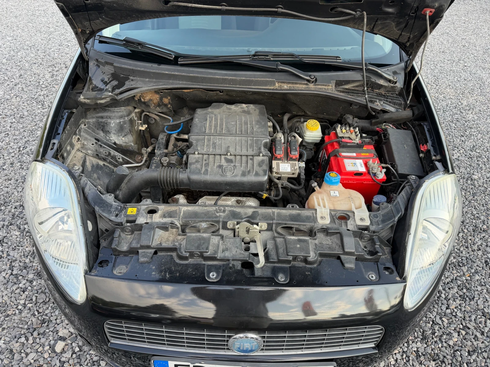 Fiat Punto Grande, 1.4i, Автомат.113000км! 2 Комплекта джанти, снимка 9 - Автомобили и джипове - 55565106