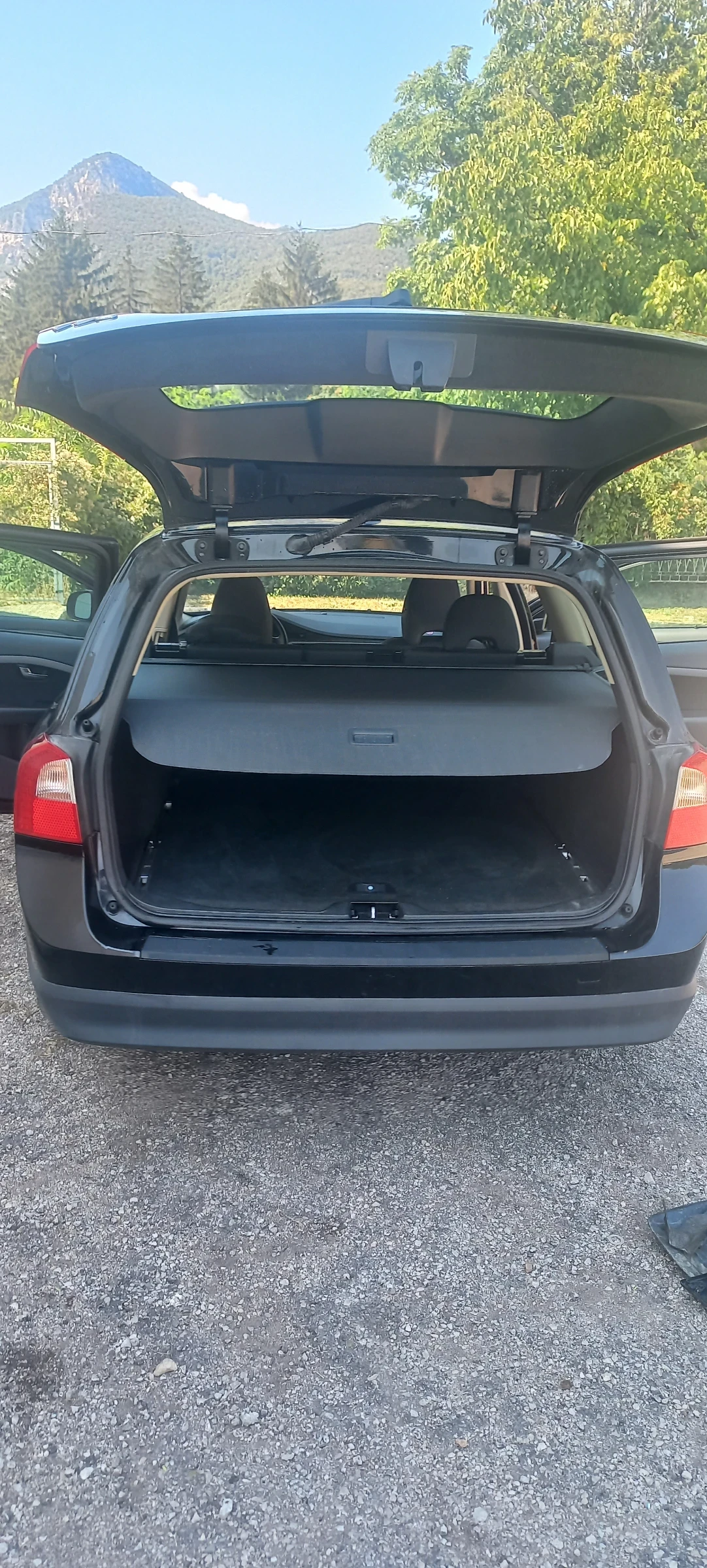 Volvo V70 2.0F, снимка 4 - Автомобили и джипове - 55585835