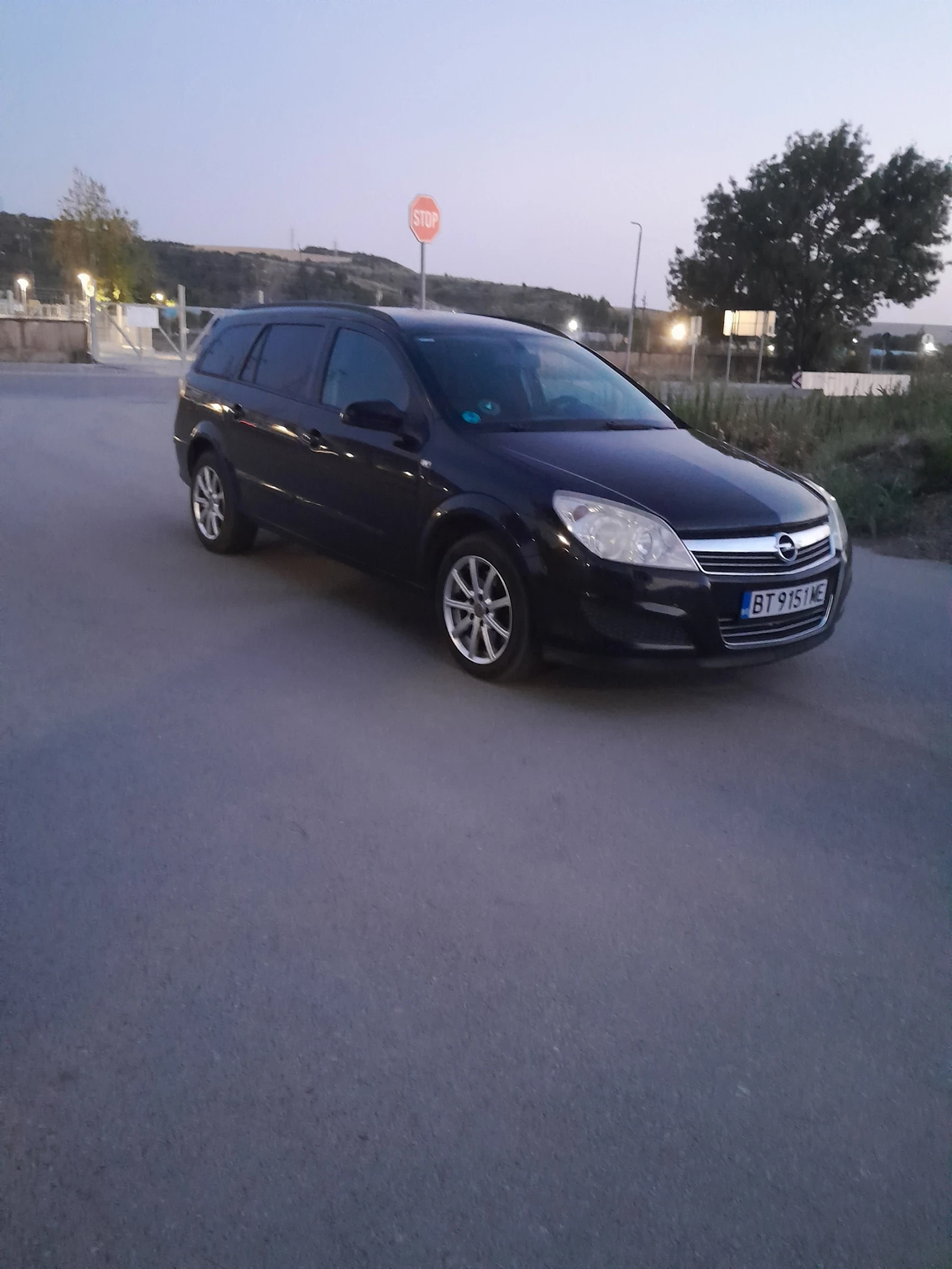 Opel Astra 1.9 cdti,  120кс, 6 скорости, снимка 6 - Автомобили и джипове - 55970794