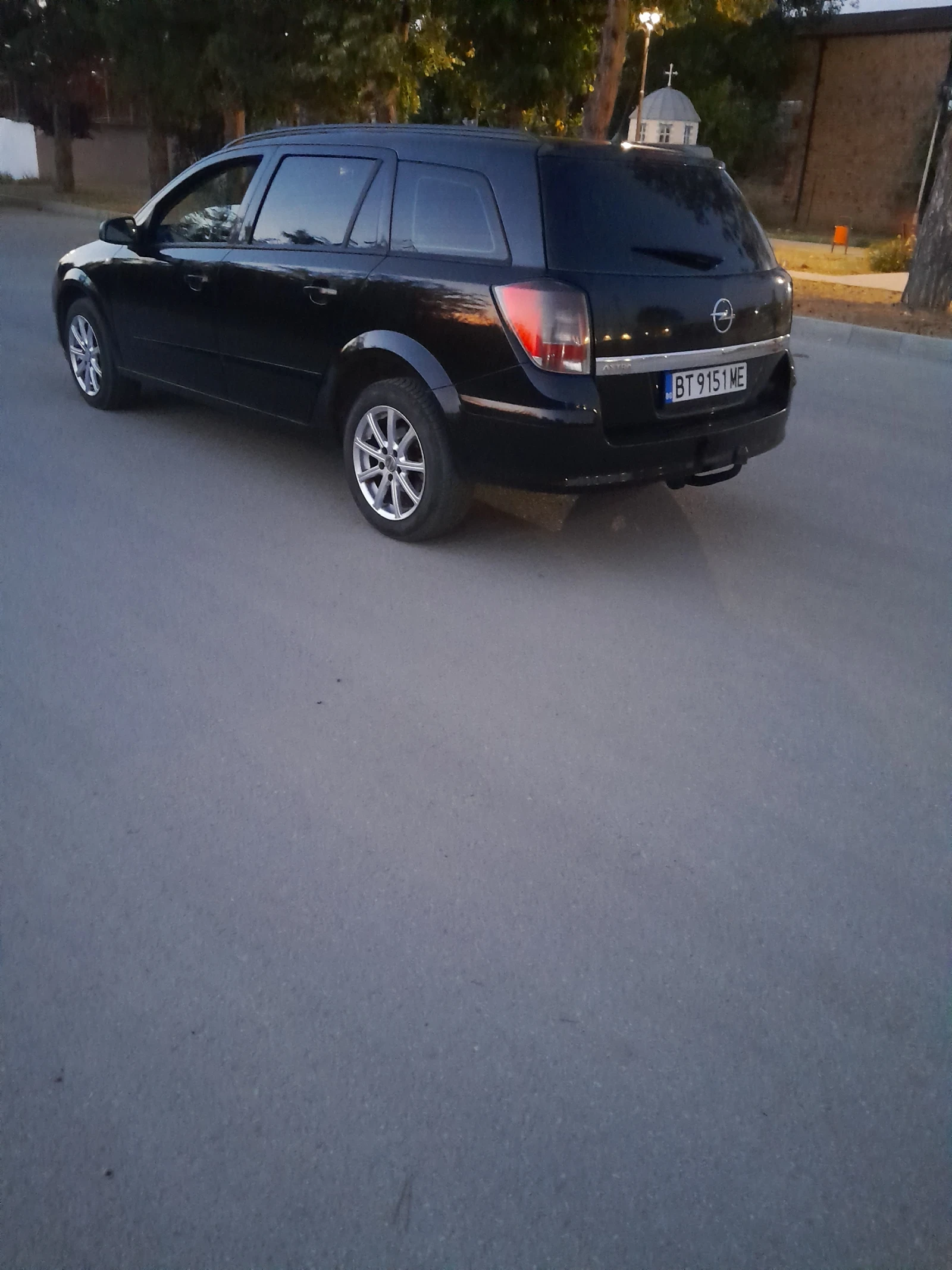 Opel Astra 1.9 cdti,  120кс, 6 скорости, снимка 4 - Автомобили и джипове - 55970794