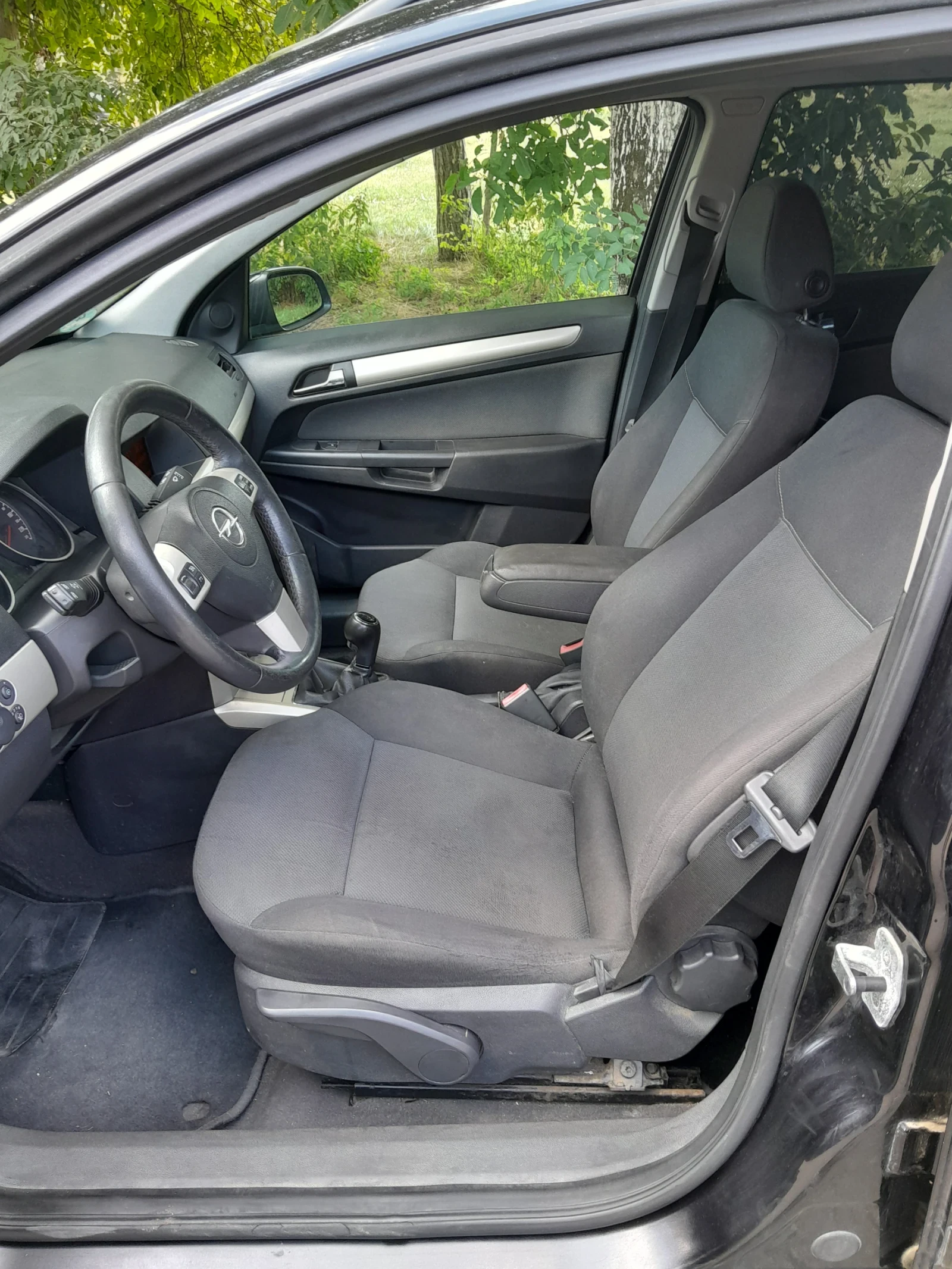 Opel Astra 1.9 cdti,  120кс, 6 скорости, снимка 8 - Автомобили и джипове - 55970794