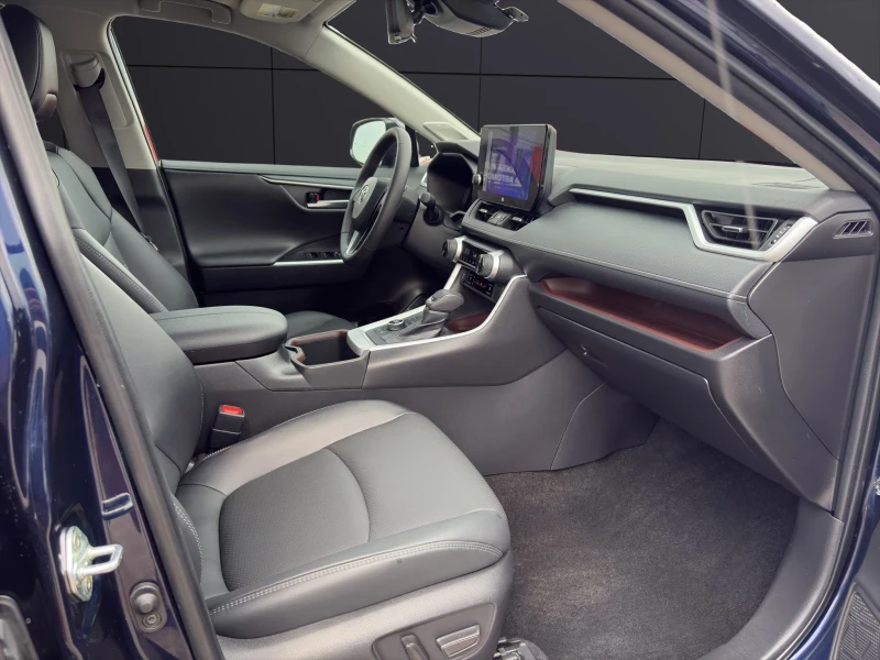 Toyota Rav4 * 2.5* 4x4* Limited* CarPay* Cam* Navi* Keyless* , снимка 17 - Автомобили и джипове - 51103894