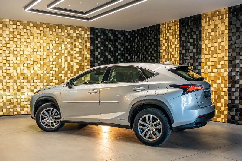 Lexus NX 300h, снимка 6 - Автомобили и джипове - 51505615