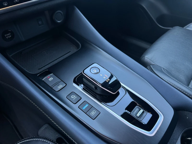 Nissan Qashqai 1.5 E-Power Tekna Plus, снимка 8 - Автомобили и джипове - 51595253