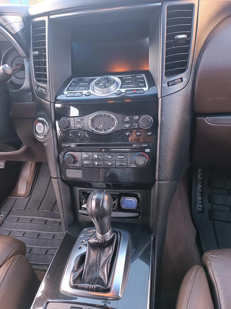 Infiniti Fx 50 GPL, снимка 10 - Автомобили и джипове - 53222552