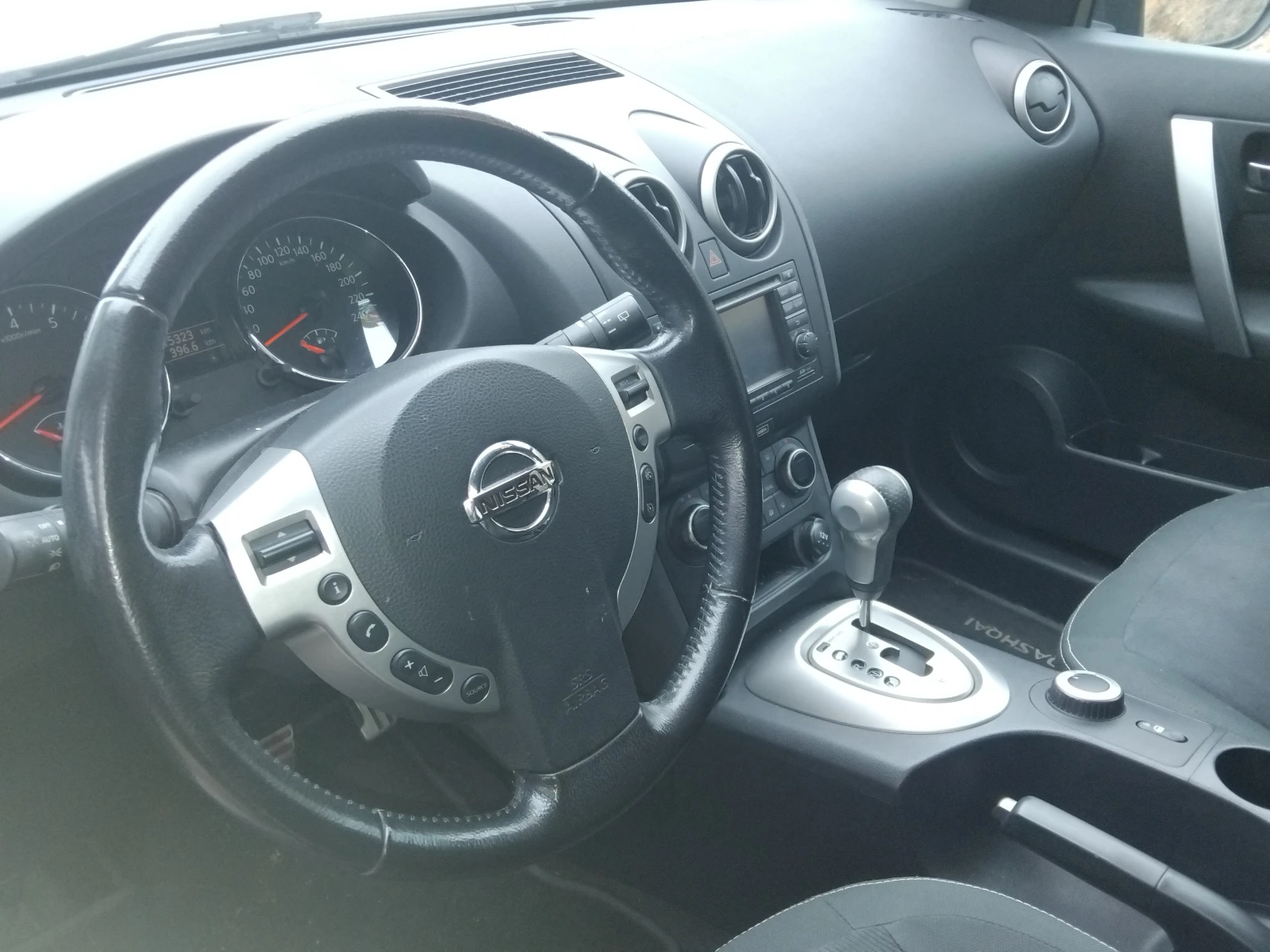 Nissan Qashqai Автоматик, Навигация, Панорама - изображение 5