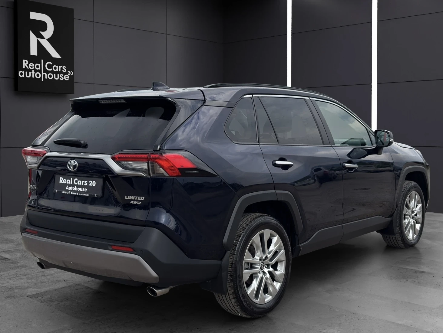 Toyota Rav4 * 2.5* 4x4* Limited* CarPay* Cam* Navi* Keyless*  - изображение 4