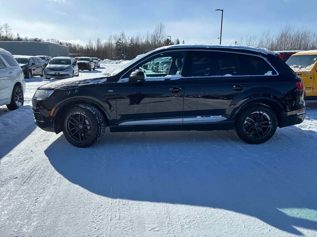 Audi Q7 * Technik * CARFAX* ДИСТРОНИК* ОБДУХВАНЕ* PANO - изображение 2