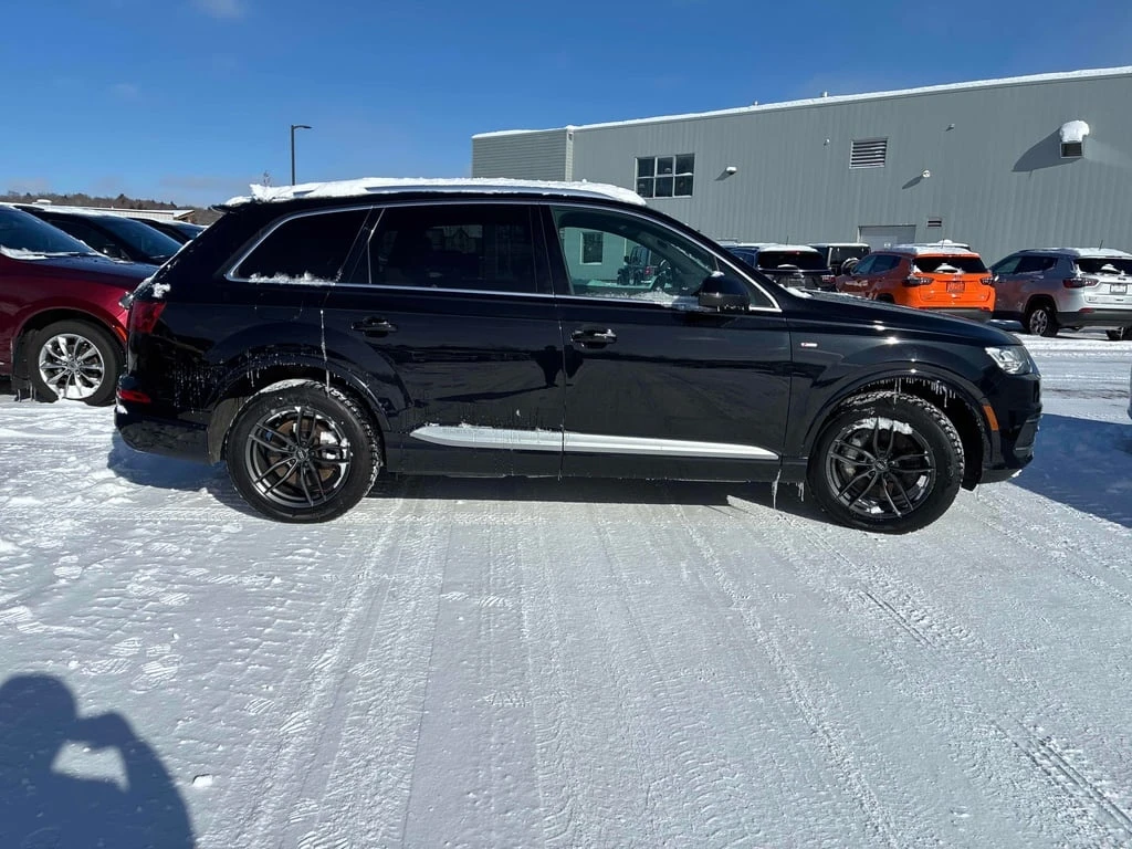 Audi Q7 * Technik * CARFAX* ДИСТРОНИК* ОБДУХВАНЕ* PANO - изображение 3