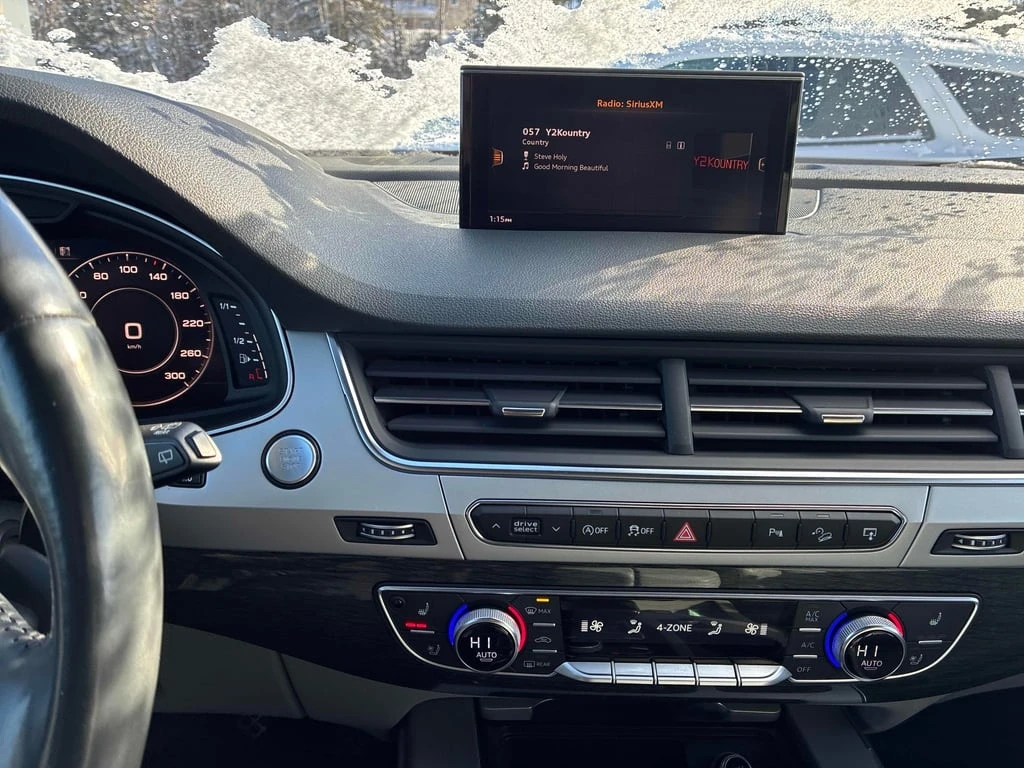 Audi Q7 * Technik * CARFAX* ДИСТРОНИК* ОБДУХВАНЕ* PANO - изображение 9