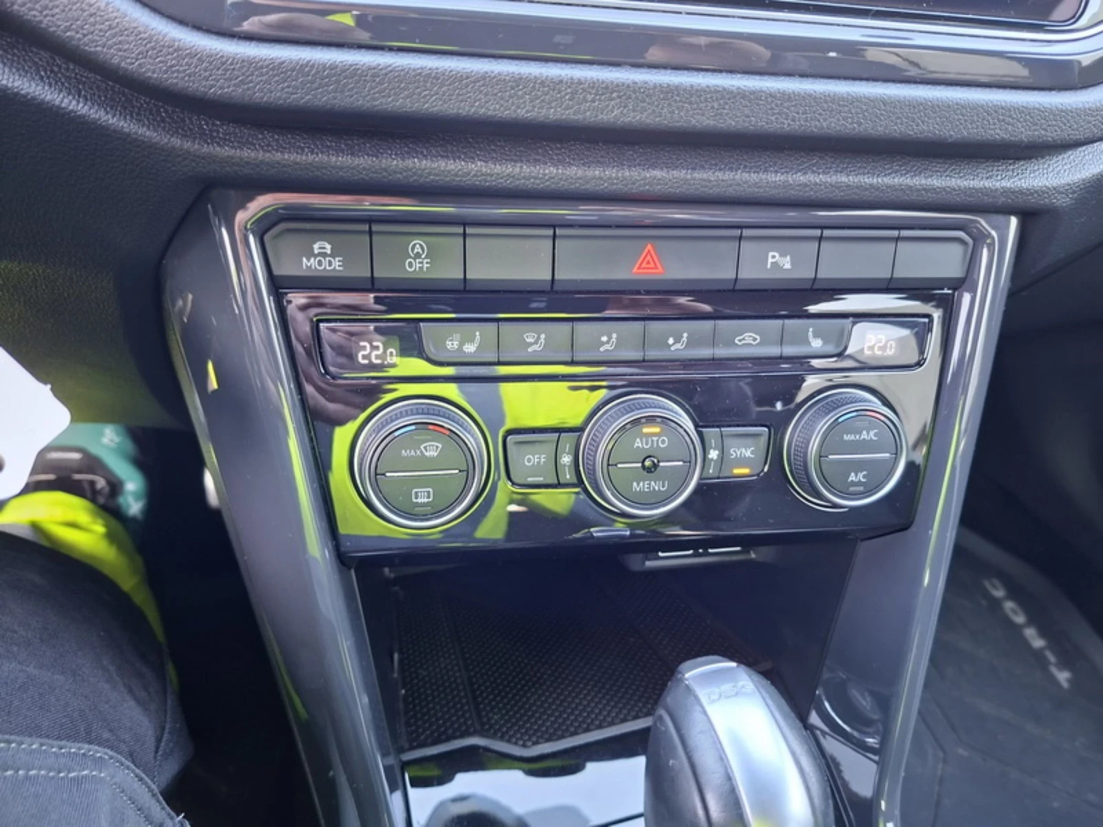 VW T-Roc 1.5 TSI | 150hp | DSG7 | LED | Virtual | ACC, снимка 9 - Автомобили и джипове - 53826655