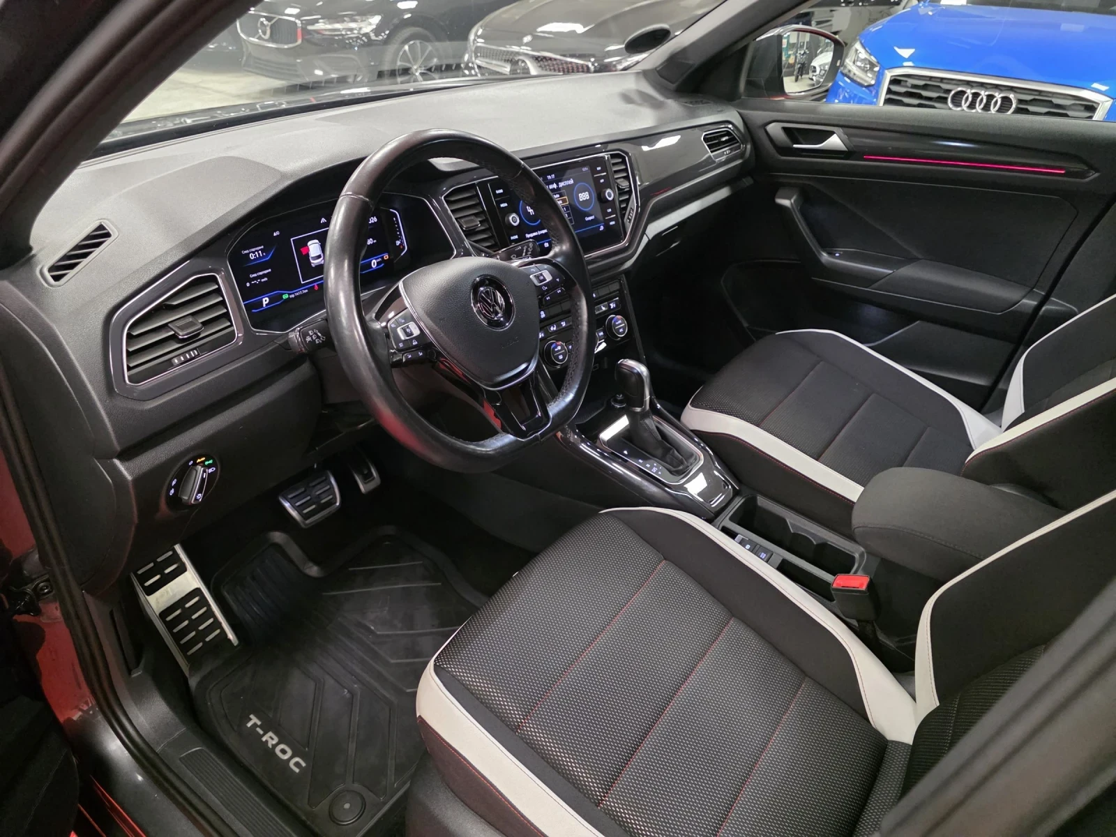 VW T-Roc 1.5 TSI | 150hp | DSG7 | LED | Virtual | ACC, снимка 10 - Автомобили и джипове - 53826655