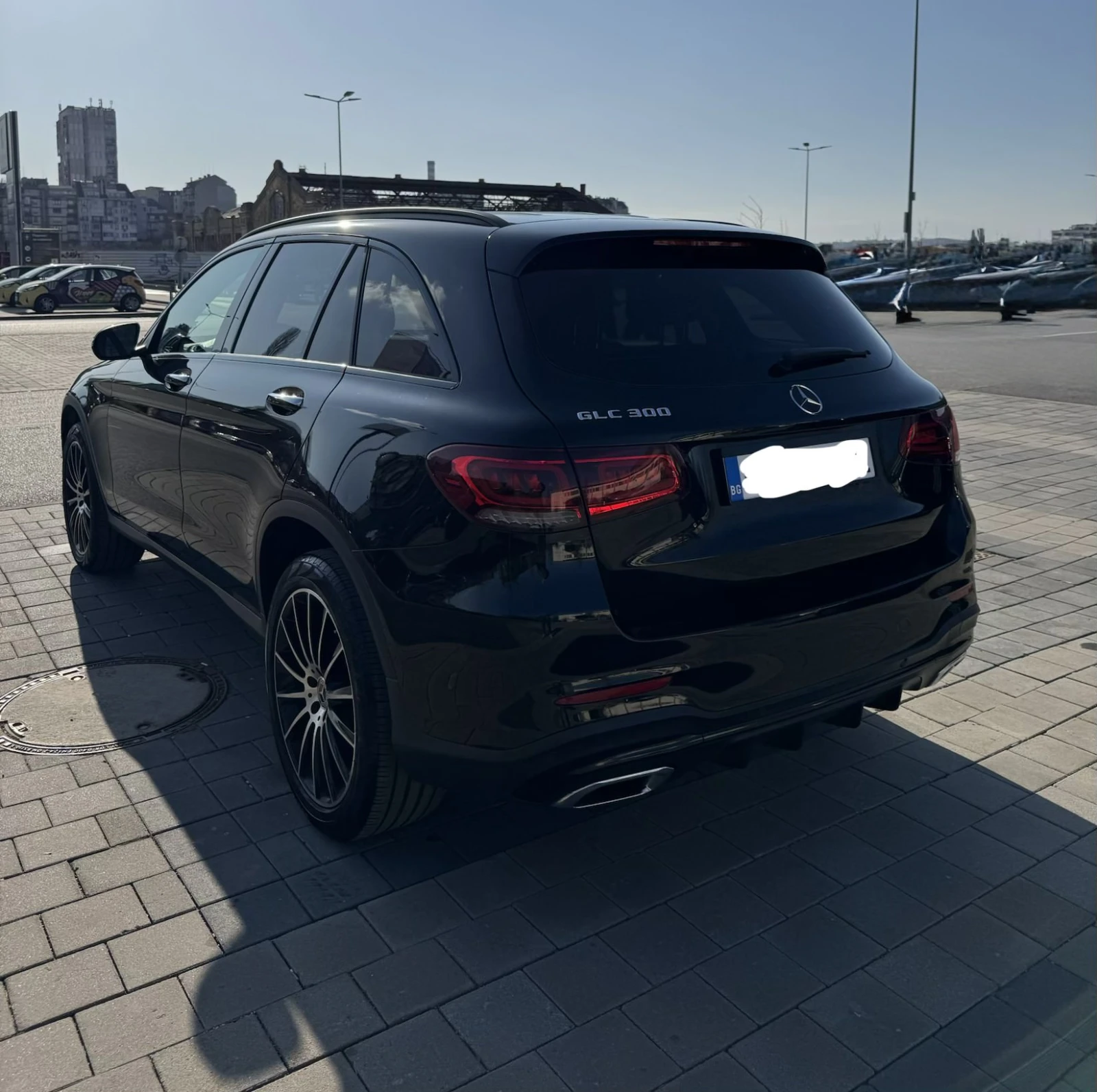 Mercedes-Benz GLC 300 AMG Line, снимка 2 - Автомобили и джипове - 53893691