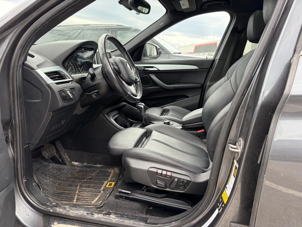 BMW X1 xDrive28i* АвтоКредит* (ЦЕНА ДО БГ), снимка 10 - Автомобили и джипове - 53915681