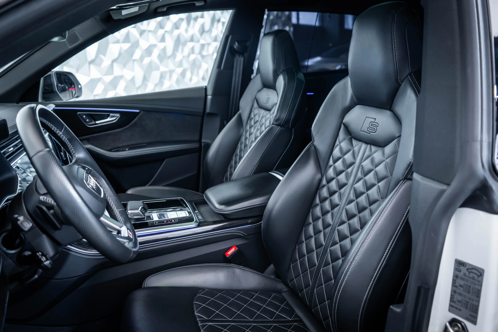 Audi SQ8 4.0 TFSI* Pano* SoftClose* , снимка 13 - Автомобили и джипове - 53948786