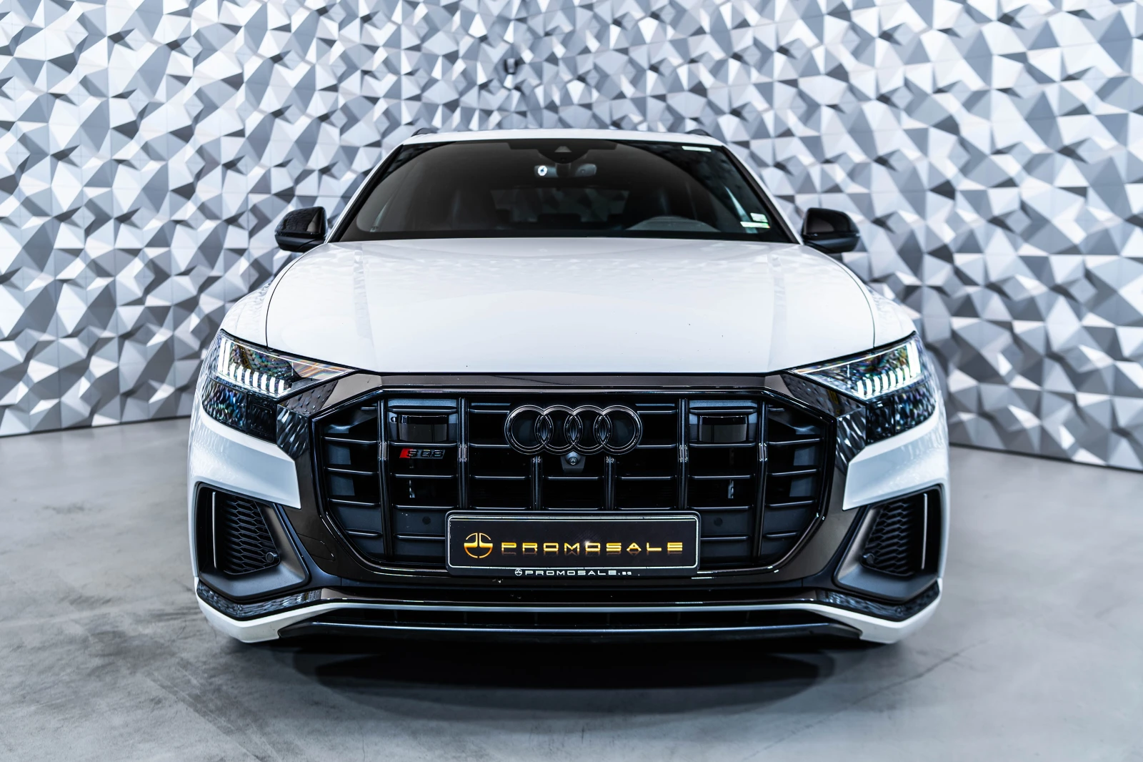 Audi SQ8 4.0 TFSI* Pano* SoftClose* , снимка 2 - Автомобили и джипове - 53948786