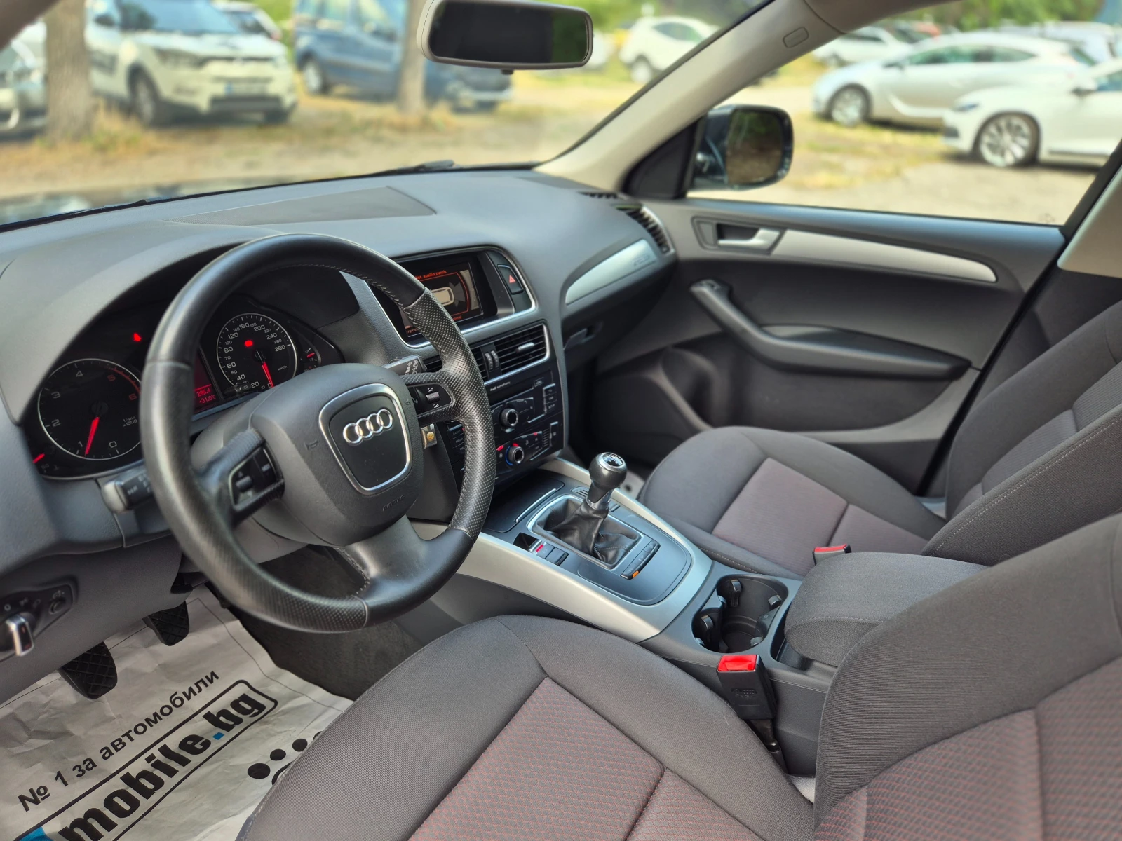 Audi Q5 2.0 TDI quattro   ПАРКТРОНИК КСЕНОН АВТОПИЛОТ , снимка 10 - Автомобили и джипове - 55250043