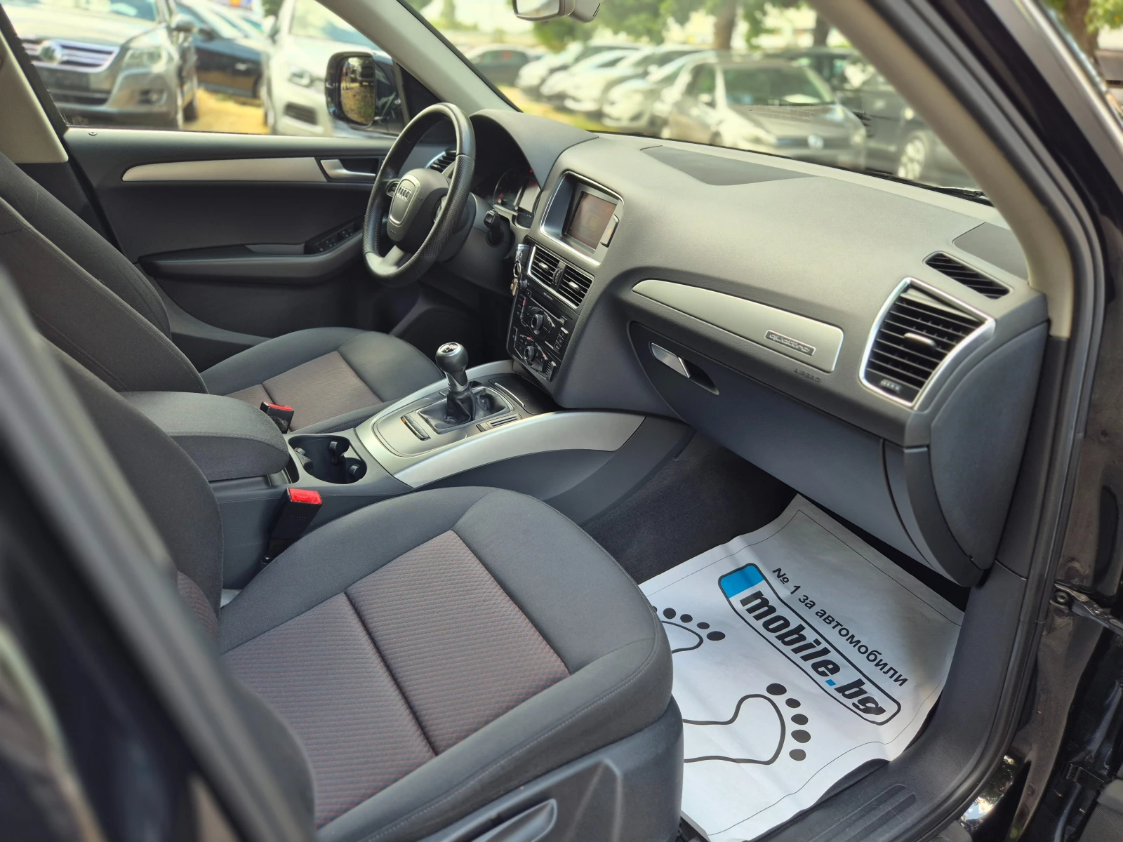 Audi Q5 2.0 TDI quattro   ПАРКТРОНИК КСЕНОН АВТОПИЛОТ , снимка 11 - Автомобили и джипове - 55250043
