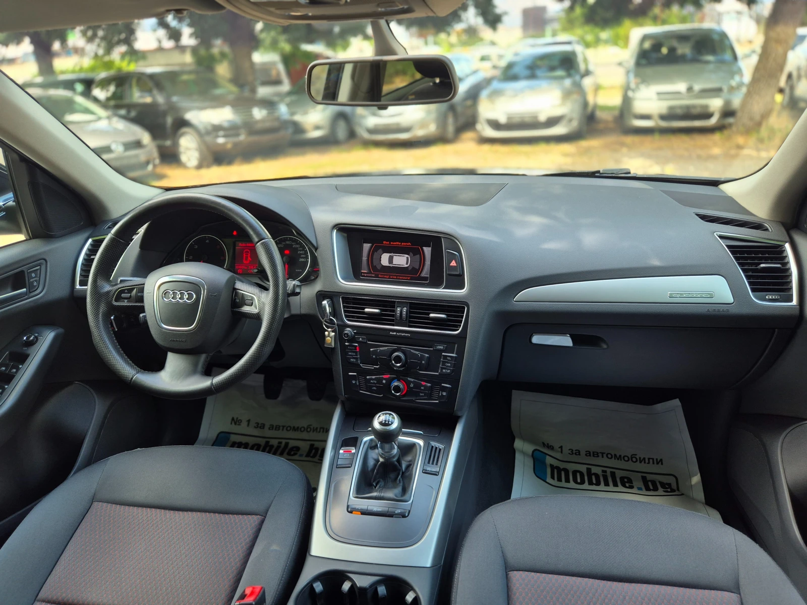 Audi Q5 2.0 TDI quattro   ПАРКТРОНИК КСЕНОН АВТОПИЛОТ , снимка 12 - Автомобили и джипове - 55250043
