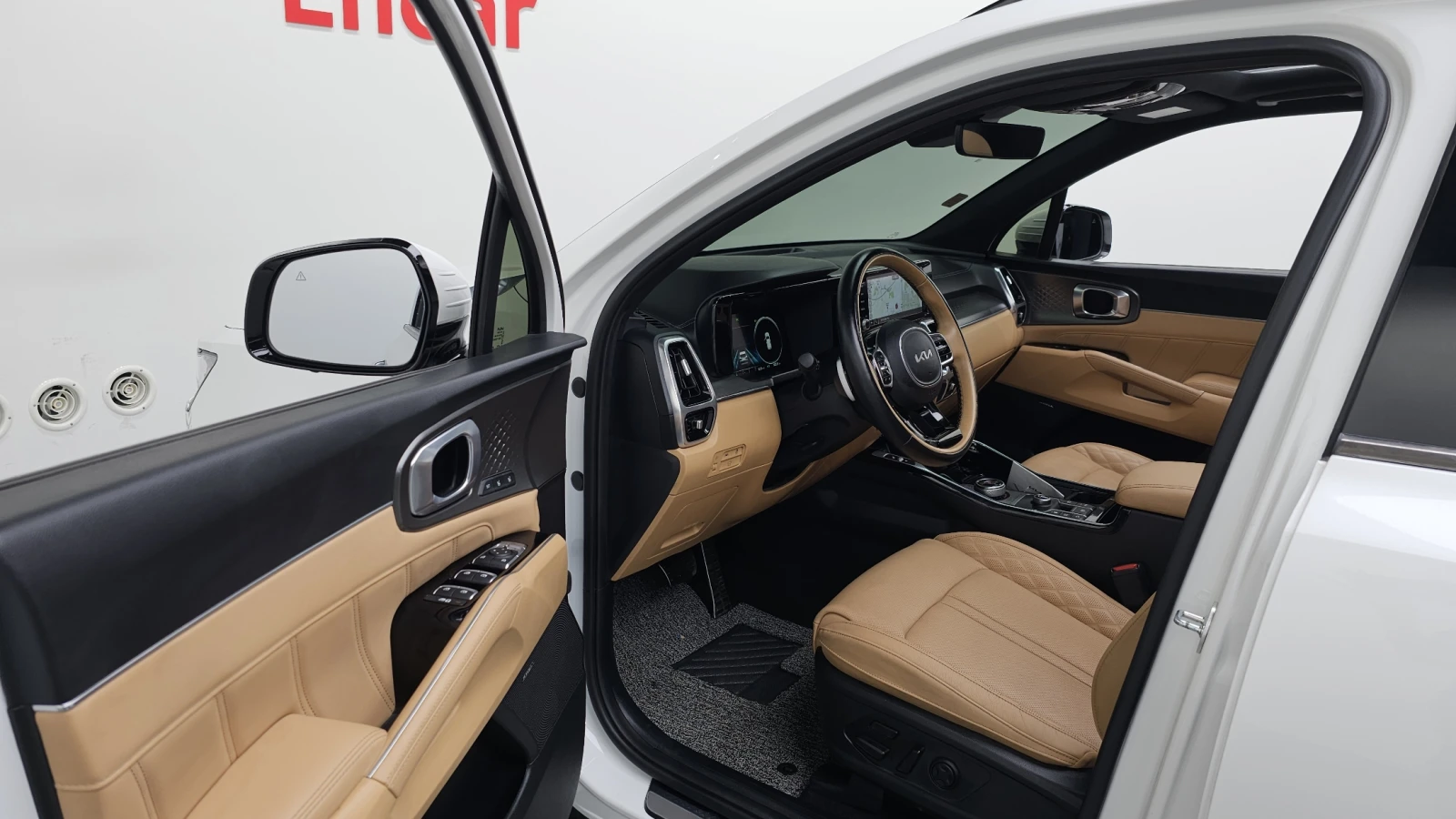 Kia Sorento HEV 1.6* 360* BLIND SPOT* ЕЛ. БАГАЖНИК* HUD* КРАЙН, снимка 10 - Автомобили и джипове - 55268405