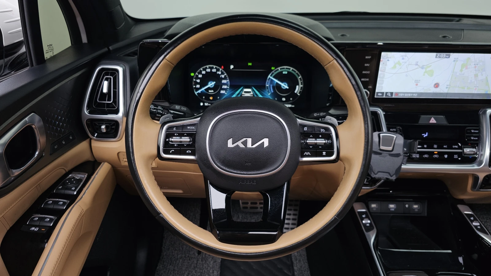 Kia Sorento HEV 1.6* 360* BLIND SPOT* ЕЛ. БАГАЖНИК* HUD* КРАЙН, снимка 13 - Автомобили и джипове - 55268405