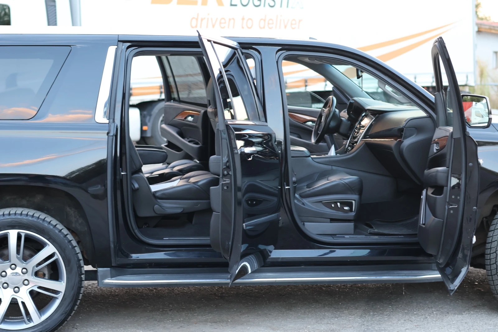 Cadillac Escalade ESV 6.2, снимка 13 - Автомобили и джипове - 56021889