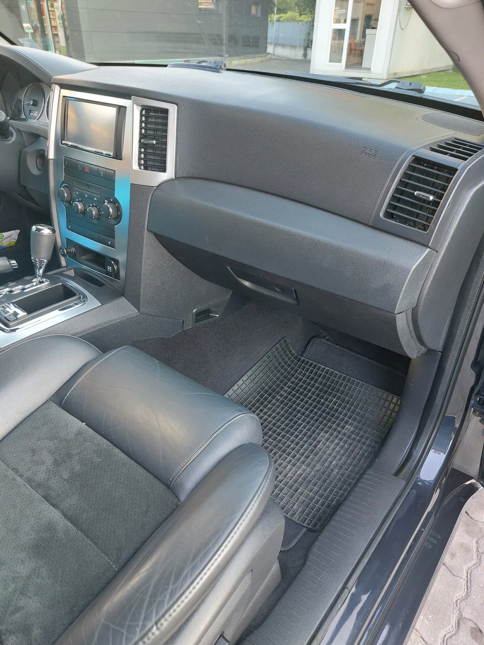 Jeep Grand cherokee, снимка 16 - Автомобили и джипове - 56317646