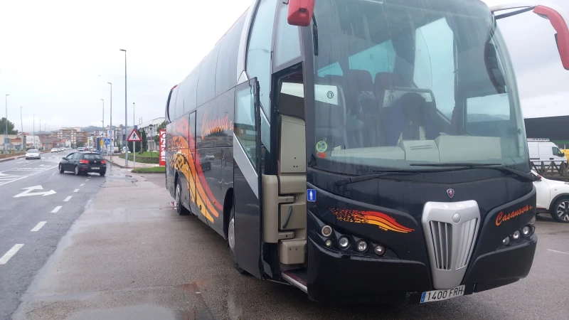 Scania Touring, снимка 1 - Бусове и автобуси - 47481226